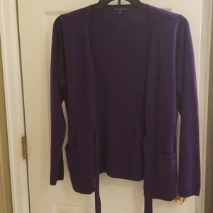 Sweater with pockets and ties